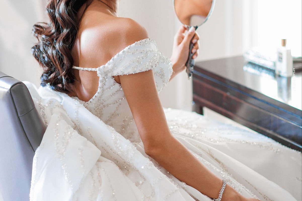 Custom vs. Off-the-Rack: Choosing the Perfect Wedding Dress